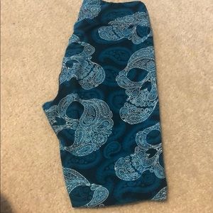 Lularoe Paisley Skull Leggings